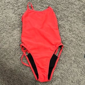 Jolyn Nico 3 Tie Back